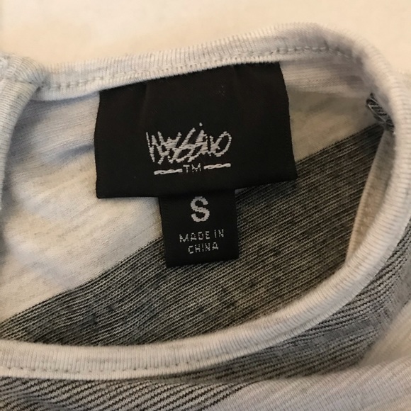 Gray and White Chevron Tank Top 💛 - Picture 4 of 4